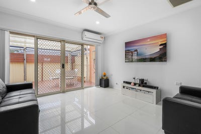 /international/au/7-21-carinya-road-girraween-nsw-148545632/