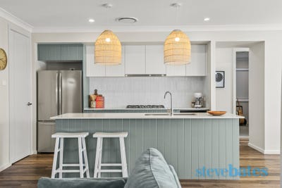 /international/au/19-kingaroy-street-medowie-nsw-151182544/