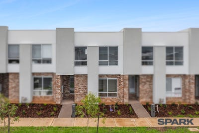 /international/au/54-opulent-boulevard-tarneit-vic-151248912/