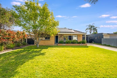 /international/au/977-duffy-crescent-north-albury-nsw-152501756/