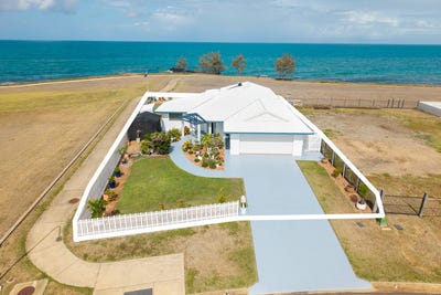 /international/au/18-sea-esplanade-elliott-heads-qld-152720940/