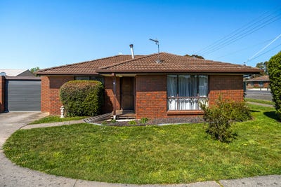 /international/au/1-5-7-cromwell-street-sebastopol-vic-152608332/