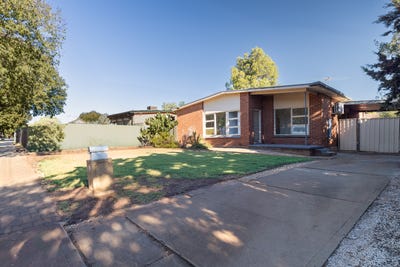 /international/au/19-berryman-road-smithfield-plains-sa-150633828/