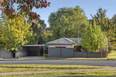 /international/au/77-ebden-street-kyneton-vic-151010992/