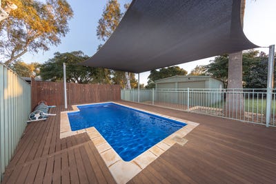 /international/au/11-robe-crescent-dampier-wa-148499220/
