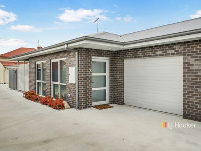 /international/au/unit-2-18-jermyn-street-ulverstone-tas-151452796/