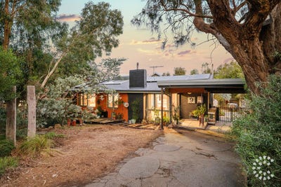 /international/au/9-rinaldo-crescent-coolbellup-wa-151041412/