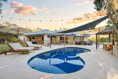 /international/au/18-waterfall-road-forrestfield-wa-150945328/