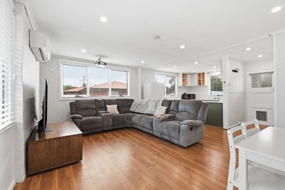 /international/au/5-westfield-street-claremont-tas-150706040/