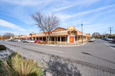/international/au/10-dawson-street-strathalbyn-sa-505160288/