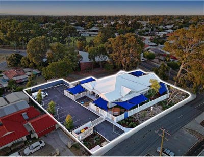 /international/au/1-ravenhill-road-thornlie-wa-505085912/