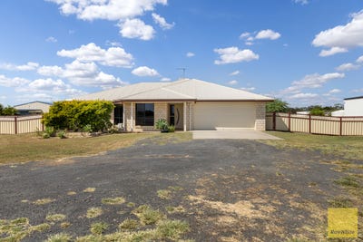 /international/au/11-bottle-tree-road-emerald-qld-151035668/