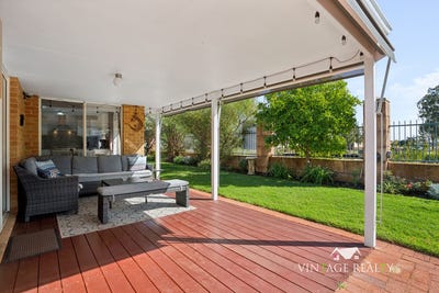 /international/au/9-rath-close-byford-wa-152105460/