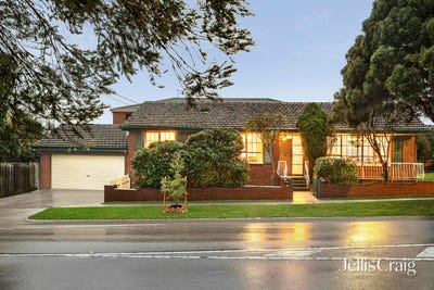 /international/au/119-whites-lane-glen-waverley-vic-151413008/