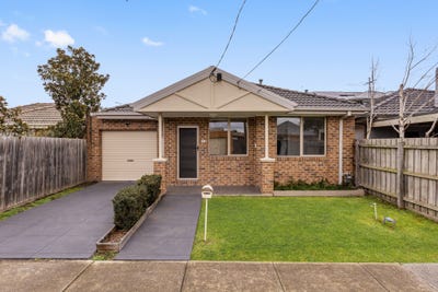/international/au/17a-henry-street-keilor-east-vic-152037828/
