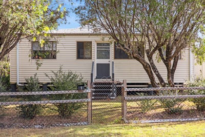 /international/au/9-gleeson-street-crows-nest-qld-151160688/