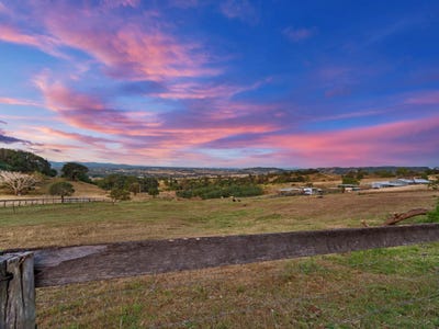 /international/au/261-tallegalla-two-tree-hill-road-marburg-qld-204236228/