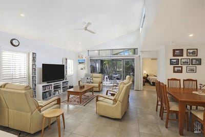 /international/au/99-27-waigani-street-bli-bli-qld-148366140/?lang=en