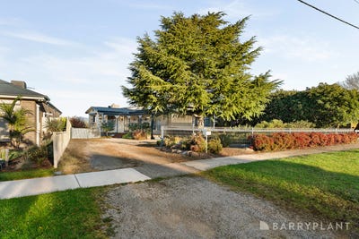 /international/au/17-yarraview-road-yarra-glen-vic-151172464/