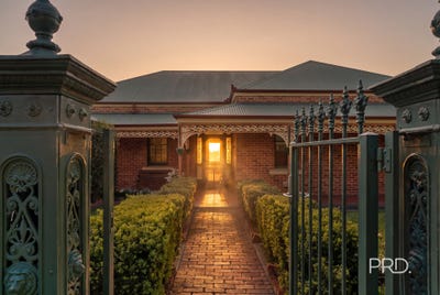 /international/au/17-andrews-avenue-kooringal-nsw-152564616/