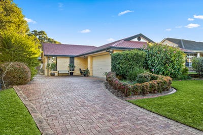 /international/au/1-condor-drive-shell-cove-nsw-151375076/
