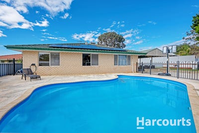 /international/au/16-walpole-place-clarkson-wa-152223536/