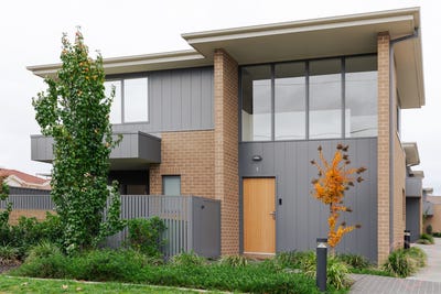/international/au/1-33-thurralilly-street-queanbeyan-east-nsw-151327156/
