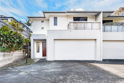 /international/au/7-75-benowa-road-southport-qld-152140584/