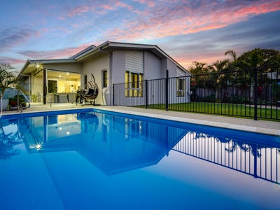 /international/au/8-edwin-street-urangan-qld-148486524/
