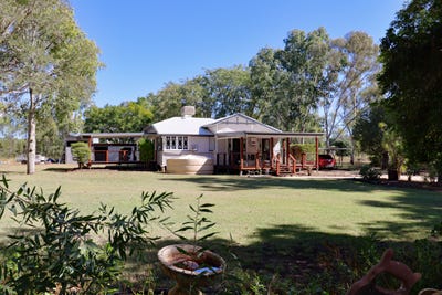 /international/au/26-calvale-road-biloela-qld-151506084/