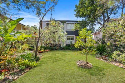 /international/au/5-4-abbott-street-new-farm-qld-151286980/