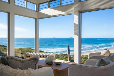 /international/au/48-ocean-street-woolgoolga-nsw-152559772/