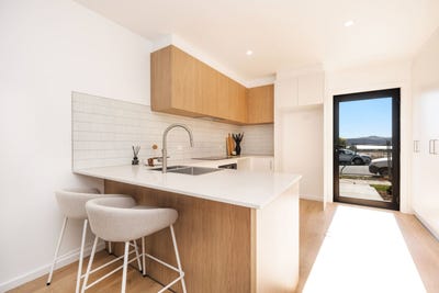 /international/au/22-james-street-googong-nsw-151125420/