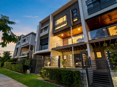 /international/au/61-19-governor-terrace-murarrie-qld-151056900/