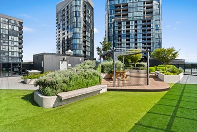 /international/au/206-6-grazier-lane-belconnen-act-150978180/
