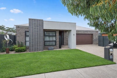 /international/au/26-keewong-drive-strathfieldsaye-vic-150913920/