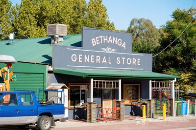 /international/au/2-bridge-street-bethanga-vic-151144120/