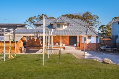 /international/au/888-henry-lawson-drive-picnic-point-nsw-151157092/