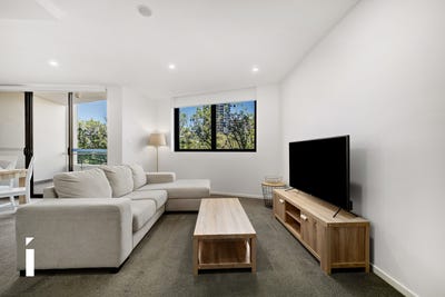 /international/au/272-7-irving-street-phillip-act-152606836/