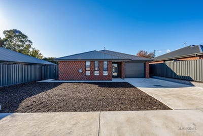 /international/au/3-6-franklin-street-westbury-tas-151211196/