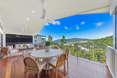 /international/au/40-seaview-drive-airlie-beach-qld-150727536/