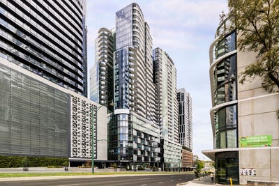 /international/au/813-828-whitehorse-road-box-hill-vic-151337324/