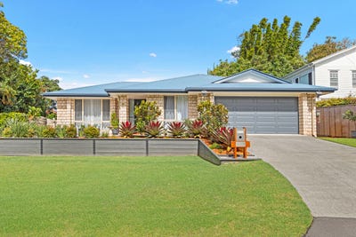 /international/au/6-golfers-crescent-tamborine-mountain-qld-151104712/