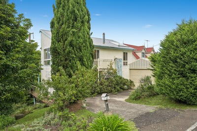 /international/au/27-glenview-road-wentworth-falls-nsw-151180364/