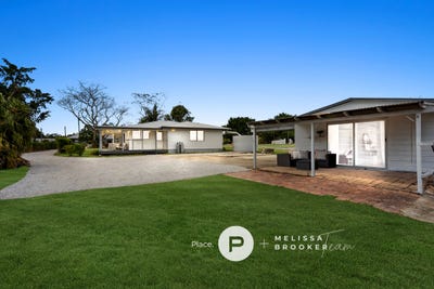 /international/au/21-richards-court-bellmere-qld-152484852/