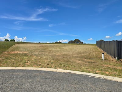 /international/au/lot-395-12-coen-street-yass-nsw-204685968/