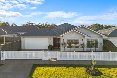 /international/au/18-haines-street-new-gisborne-vic-151428692/