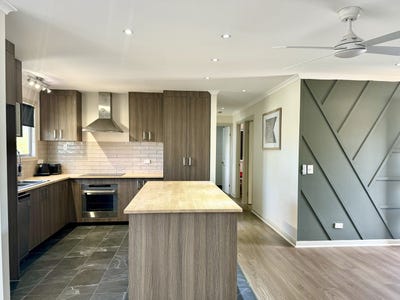 /international/au/23-mackay-street-moranbah-qld-151124600/