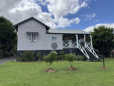 /international/au/69-newton-street-monto-qld-150852992/
