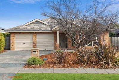 /international/au/18-jenolan-street-harrison-act-148539076/